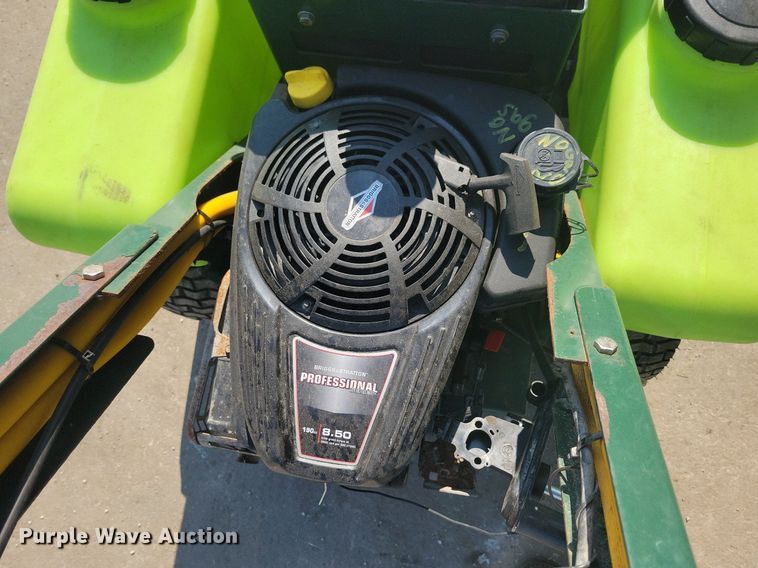 image for item LD9036 Turfco T1000 applicator
