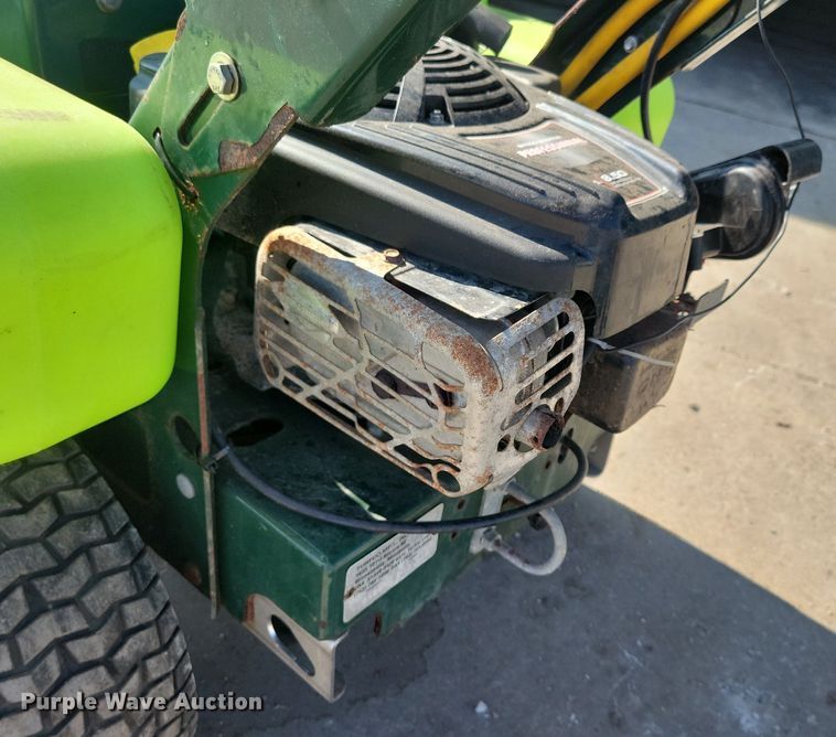 image for item LD9036 Turfco T1000 applicator
