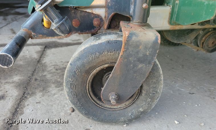 image for item LD9036 Turfco T1000 applicator