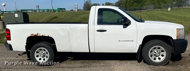 image for item LR9348 2010 Chevrolet Silverado 1500 pickup truck