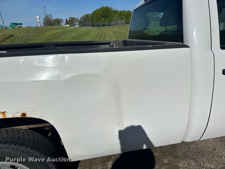 image for item LR9348 2010 Chevrolet Silverado 1500 pickup truck