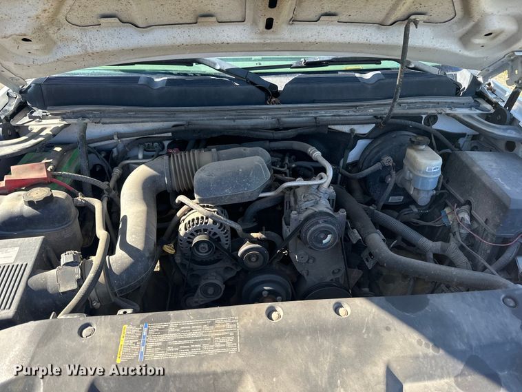 image for item LR9348 2010 Chevrolet Silverado 1500 pickup truck