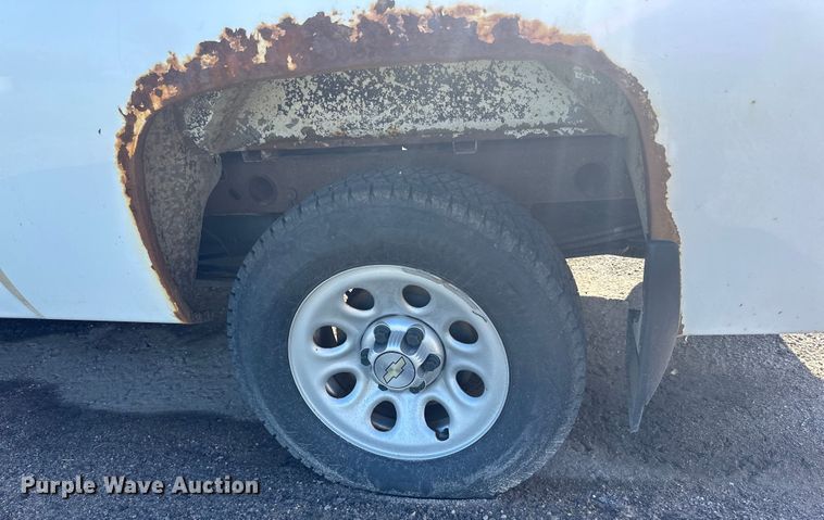 image for item LR9348 2010 Chevrolet Silverado 1500 pickup truck