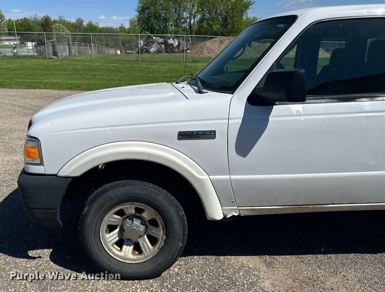 image for item LR9349 2006 Ford  Ranger SuperCab pickup truck
