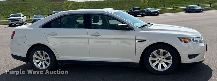 image for item LR9361 2012 Ford  Taurus 