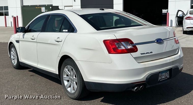 image for item LR9361 2012 Ford  Taurus 