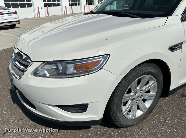 image for item LR9361 2012 Ford  Taurus 