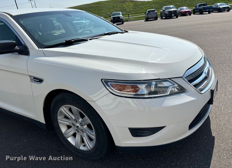 image for item LR9361 2012 Ford  Taurus 