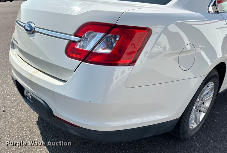 image for item LR9361 2012 Ford  Taurus 