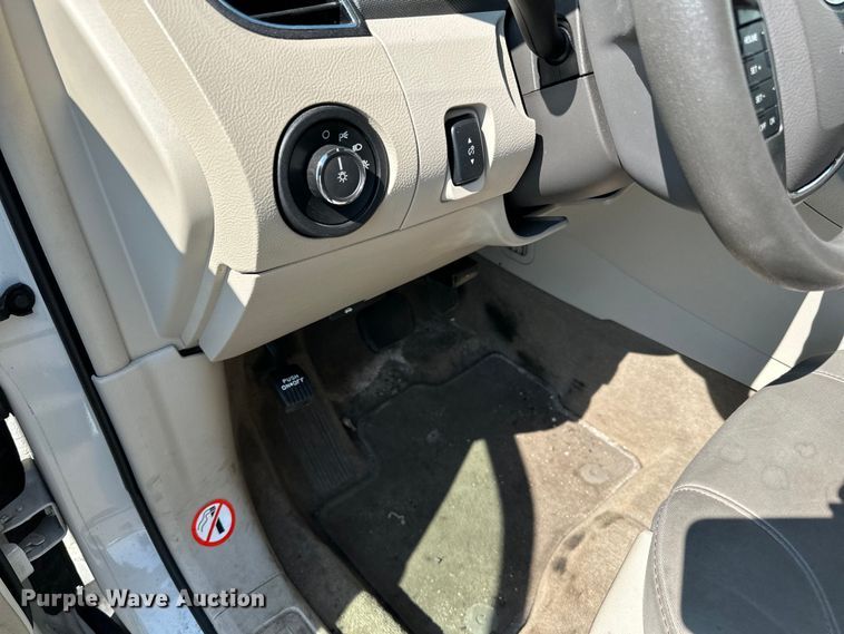 image for item LR9361 2012 Ford  Taurus 