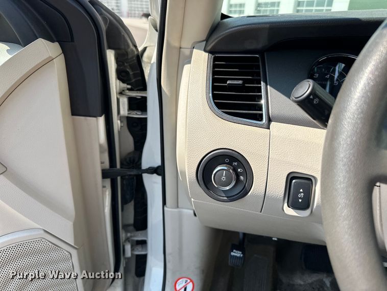 image for item LR9361 2012 Ford  Taurus 