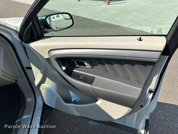 image for item LR9361 2012 Ford  Taurus 