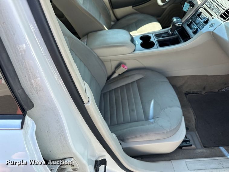 image for item LR9361 2012 Ford  Taurus 