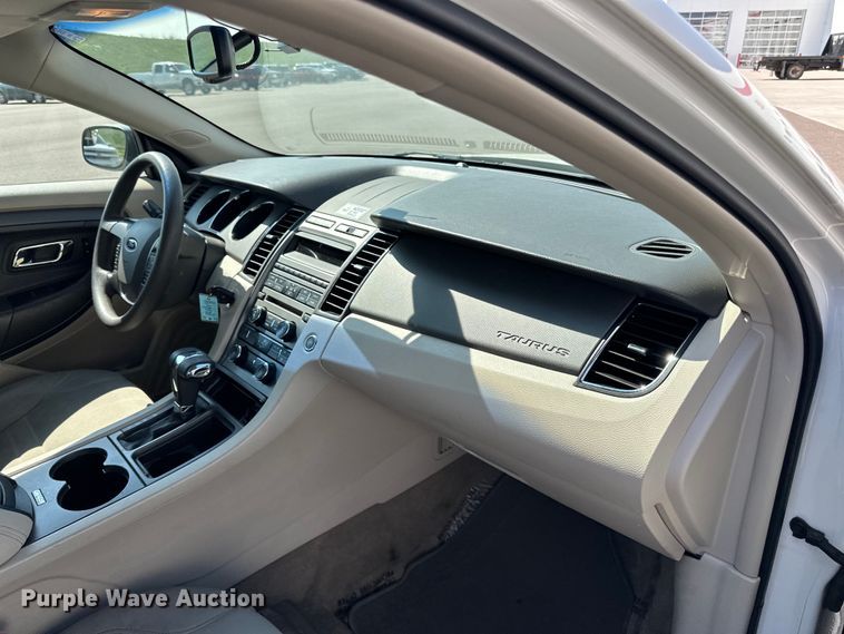 image for item LR9361 2012 Ford  Taurus 