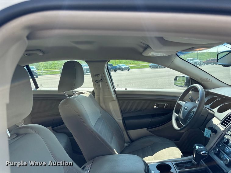 image for item LR9361 2012 Ford  Taurus 