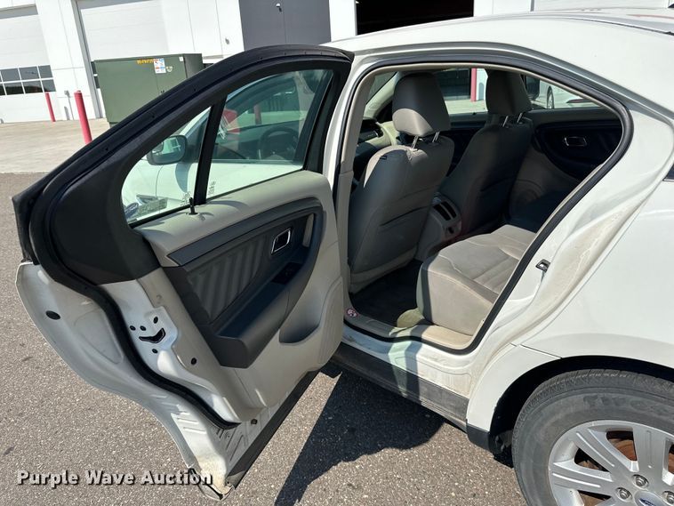 image for item LR9361 2012 Ford  Taurus 