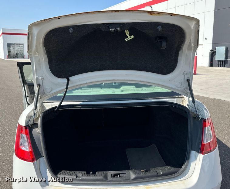 image for item LR9361 2012 Ford  Taurus 