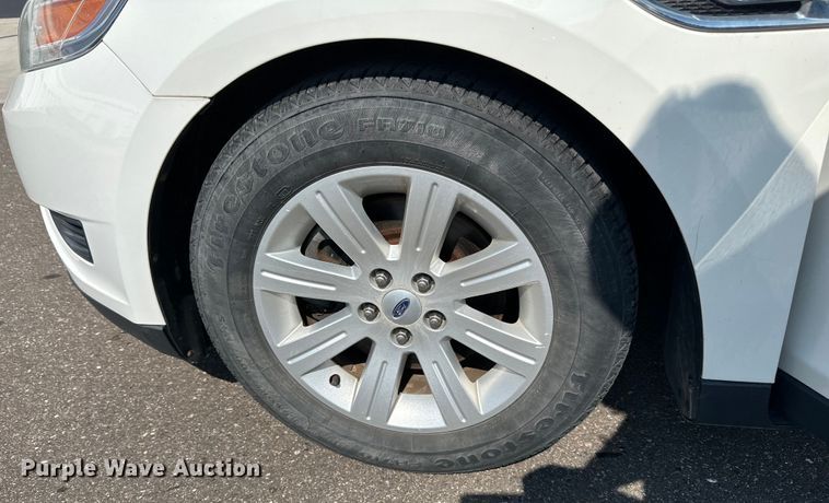 image for item LR9361 2012 Ford  Taurus 