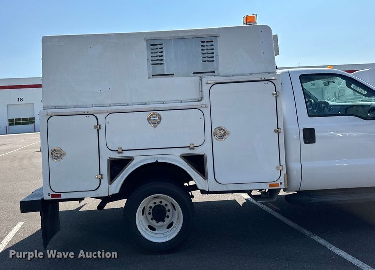 image for item LR9362 2008 Ford  F450 Super Duty fiber optic splicing truck