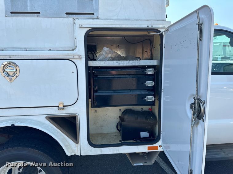 image for item LR9362 2008 Ford  F450 Super Duty fiber optic splicing truck