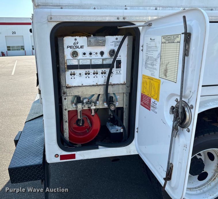 image for item LR9362 2008 Ford  F450 Super Duty fiber optic splicing truck