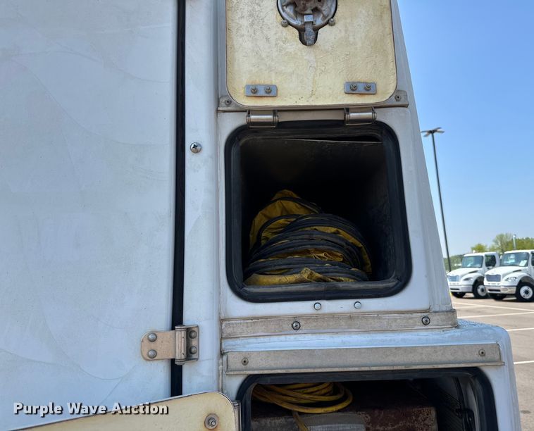 image for item LR9362 2008 Ford  F450 Super Duty fiber optic splicing truck