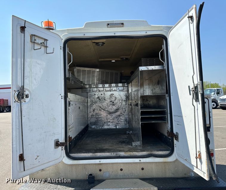 image for item LR9362 2008 Ford  F450 Super Duty fiber optic splicing truck