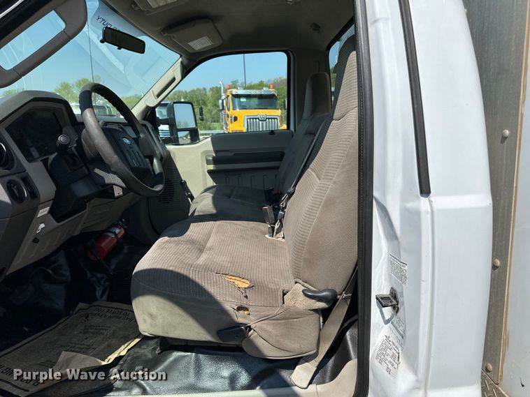 image for item LR9362 2008 Ford  F450 Super Duty fiber optic splicing truck