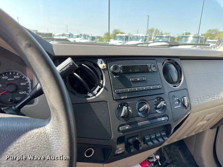 image for item LR9362 2008 Ford  F450 Super Duty fiber optic splicing truck