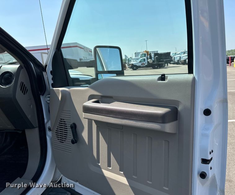 image for item LR9362 2008 Ford  F450 Super Duty fiber optic splicing truck