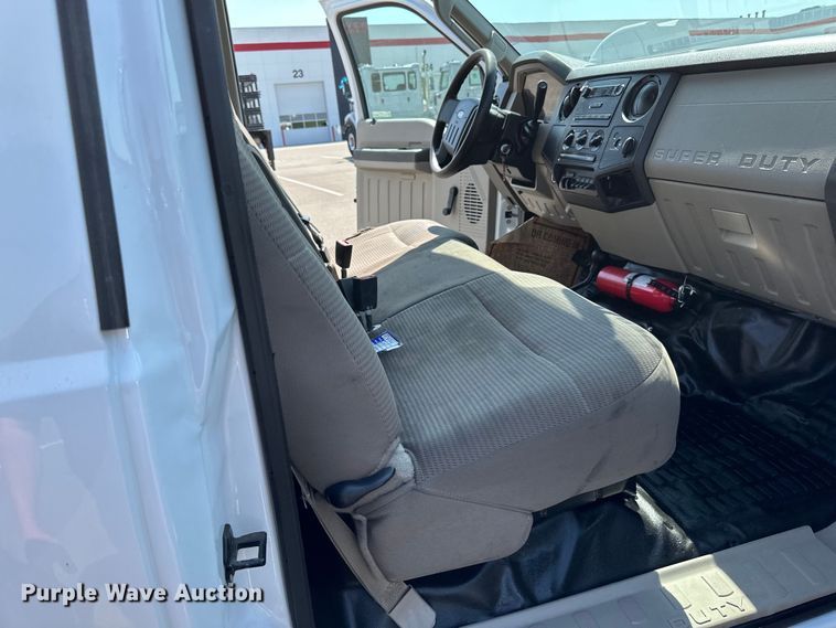 image for item LR9362 2008 Ford  F450 Super Duty fiber optic splicing truck