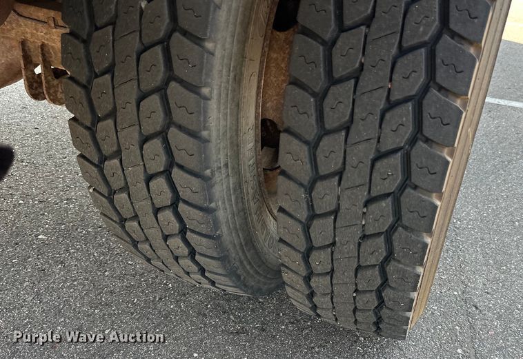 image for item LR9362 2008 Ford  F450 Super Duty fiber optic splicing truck