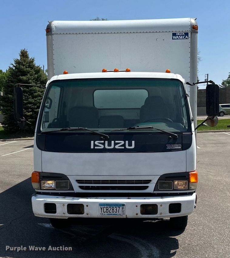 image for item LR9363 2004 Isuzu  NPR box truck