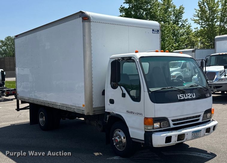 image for item LR9363 2004 Isuzu  NPR box truck