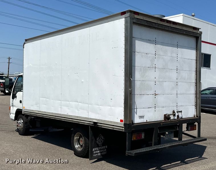 image for item LR9363 2004 Isuzu  NPR box truck