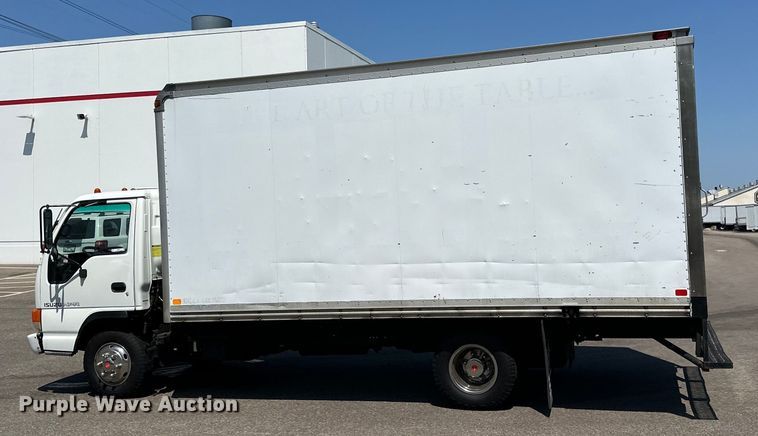 image for item LR9363 2004 Isuzu  NPR box truck