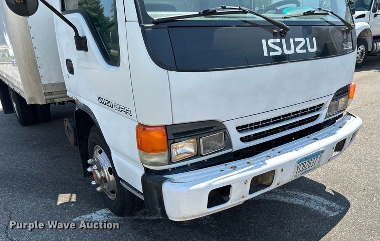 image for item LR9363 2004 Isuzu  NPR box truck