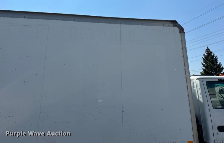 image for item LR9363 2004 Isuzu  NPR box truck