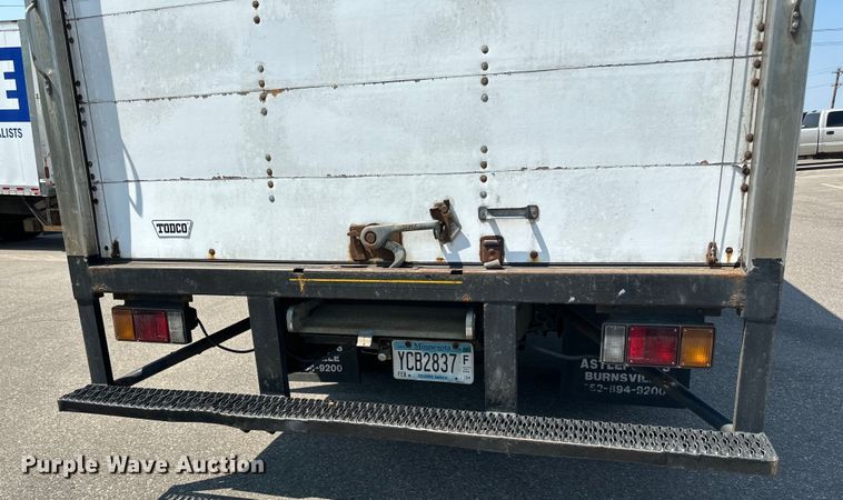 image for item LR9363 2004 Isuzu  NPR box truck