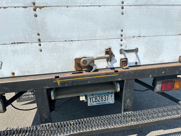 image for item LR9363 2004 Isuzu  NPR box truck