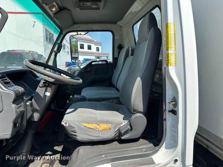 image for item LR9363 2004 Isuzu  NPR box truck