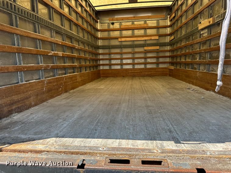 image for item LR9363 2004 Isuzu  NPR box truck