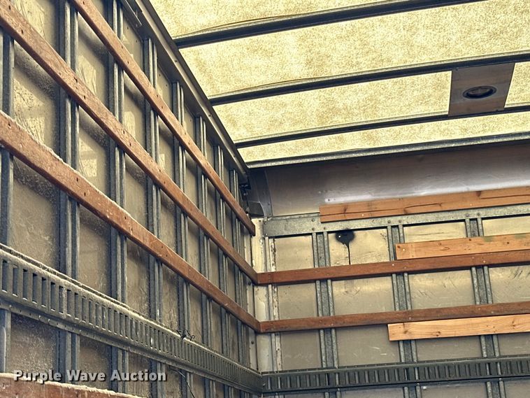 image for item LR9363 2004 Isuzu  NPR box truck