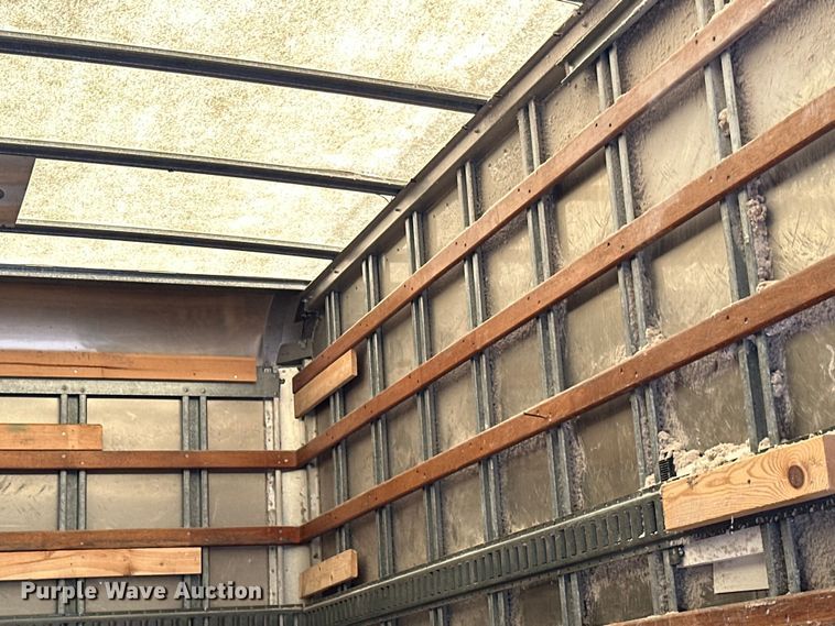 image for item LR9363 2004 Isuzu  NPR box truck