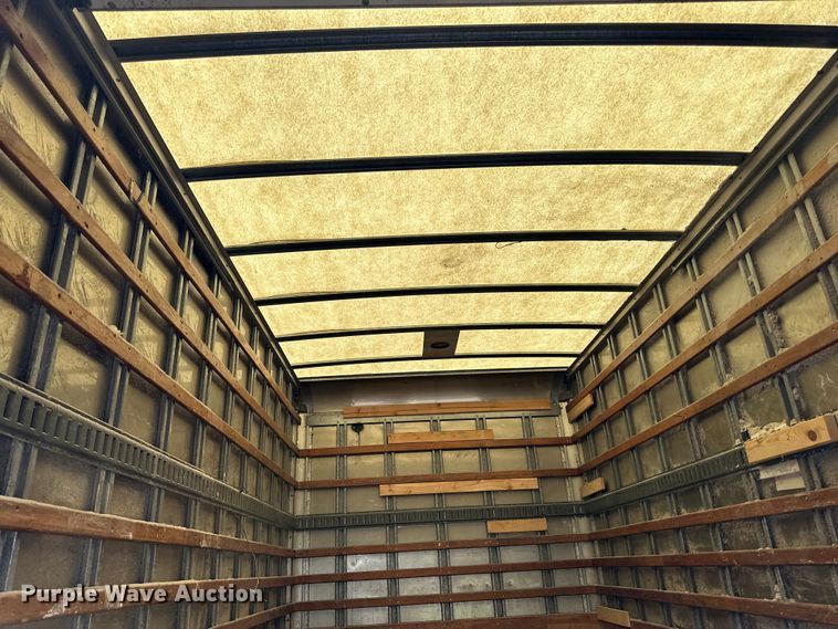 image for item LR9363 2004 Isuzu  NPR box truck