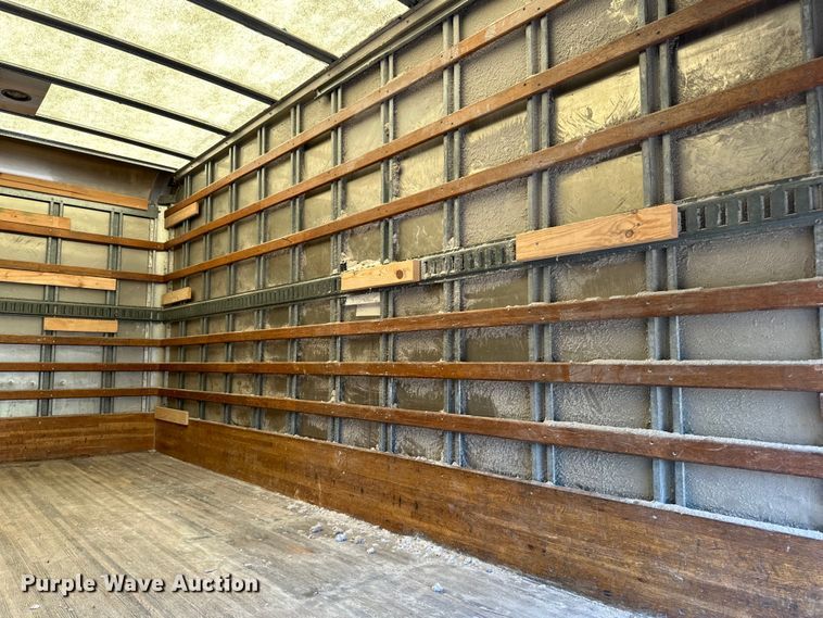 image for item LR9363 2004 Isuzu  NPR box truck