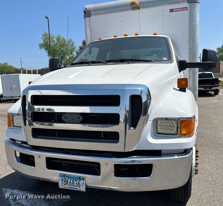 image for item LR9364 2015 Ford  F650 Super Duty box truck