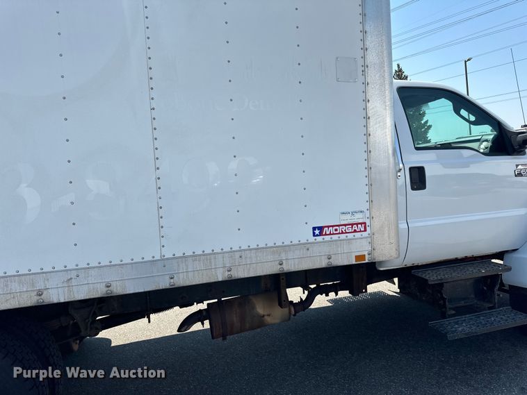 image for item LR9364 2015 Ford  F650 Super Duty box truck