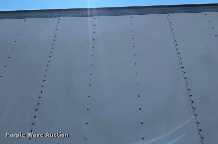 image for item LR9364 2015 Ford  F650 Super Duty box truck