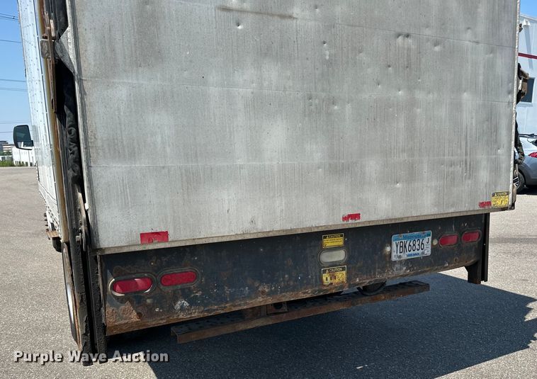 image for item LR9364 2015 Ford  F650 Super Duty box truck